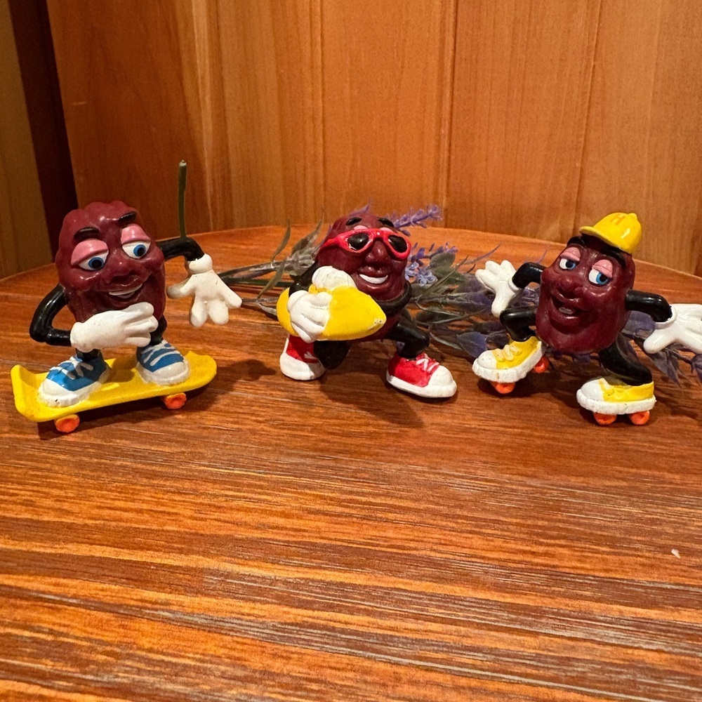 1988 vintage California Raisins PVC figurines